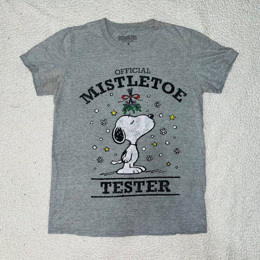 Peanuts Peanut Christmas Short Sleeve Shirt Grey Men S Holiday TV Show Graphic